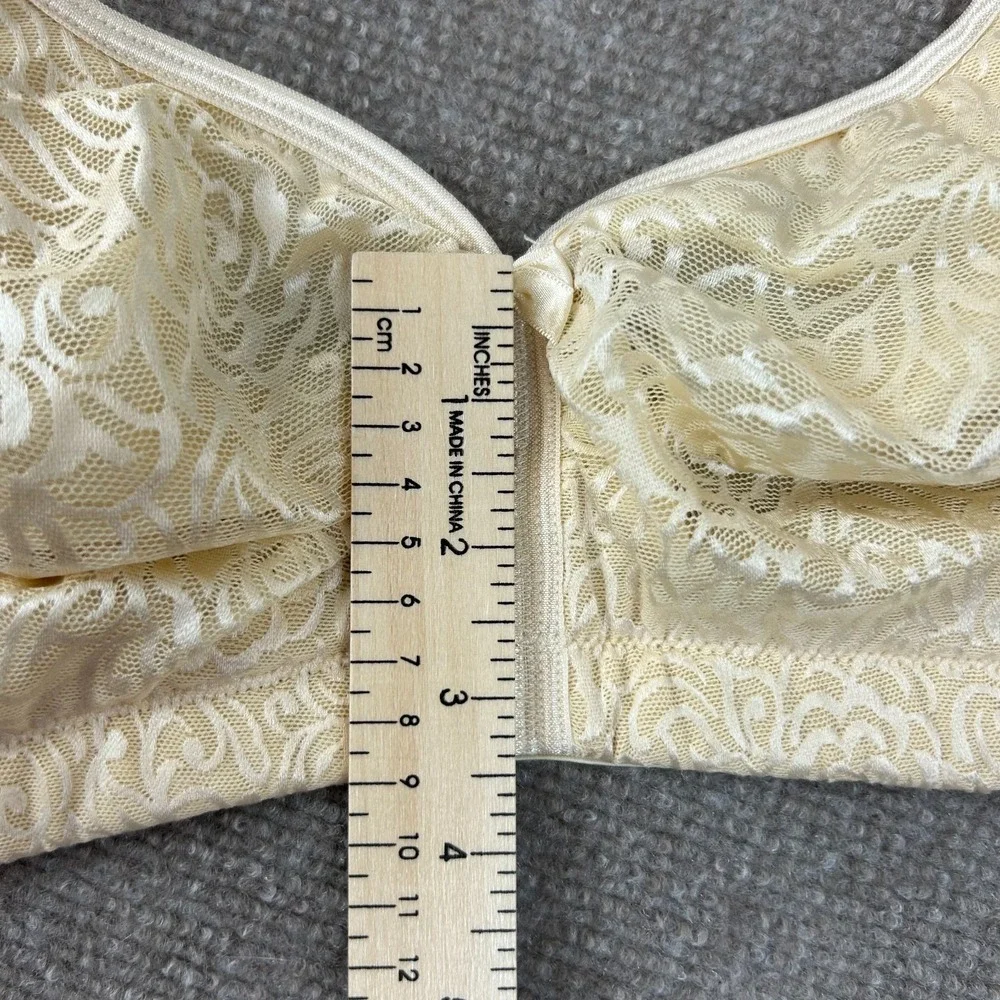 Breezies Lace Lightly Underwire Balconette‎ Bra Womens 34D Beige Nylon Stretch